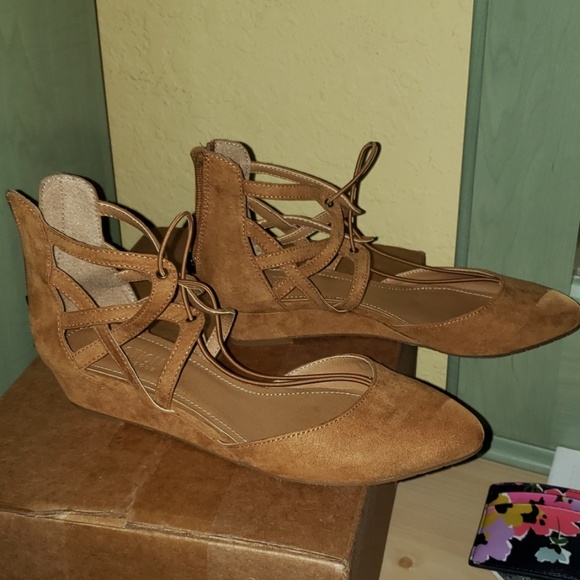 Flats - Picture 4 of 6